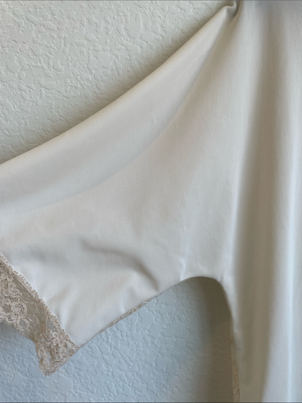 Vanity Fair Cream Lace-Trim Short Sleeve Vintage Top • 38 - Picture 8 of 16